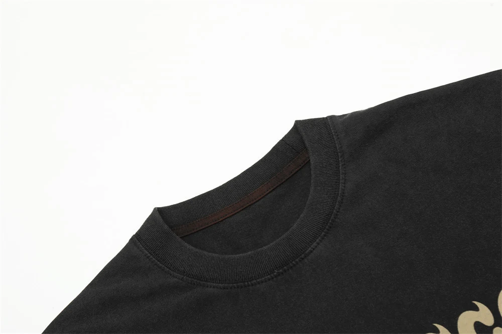 Title 5, Creatief T-shirt met donkere patronen en korte ...