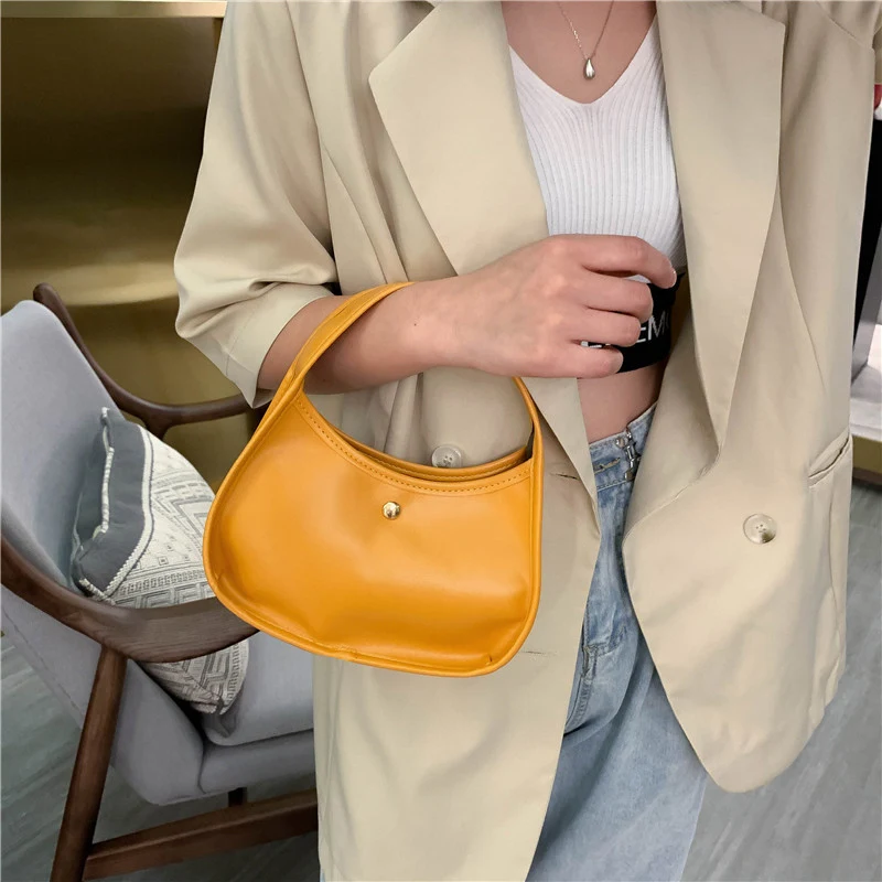 Bolsa fashion para combinar com tudo. Estilo e praticidade em um só acessório. Ideal para o dia a dia, com design atemporal e espaço para suas necessidades. — foto 3