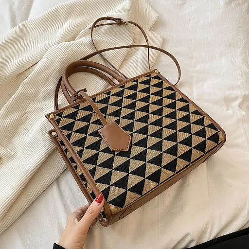 Title 4, Womens Fashion Canvas Large Capacity Messenger...