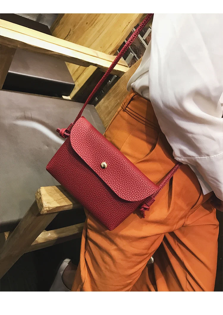 Title 4, Small bag shoulder diagonal bag, designed for c...