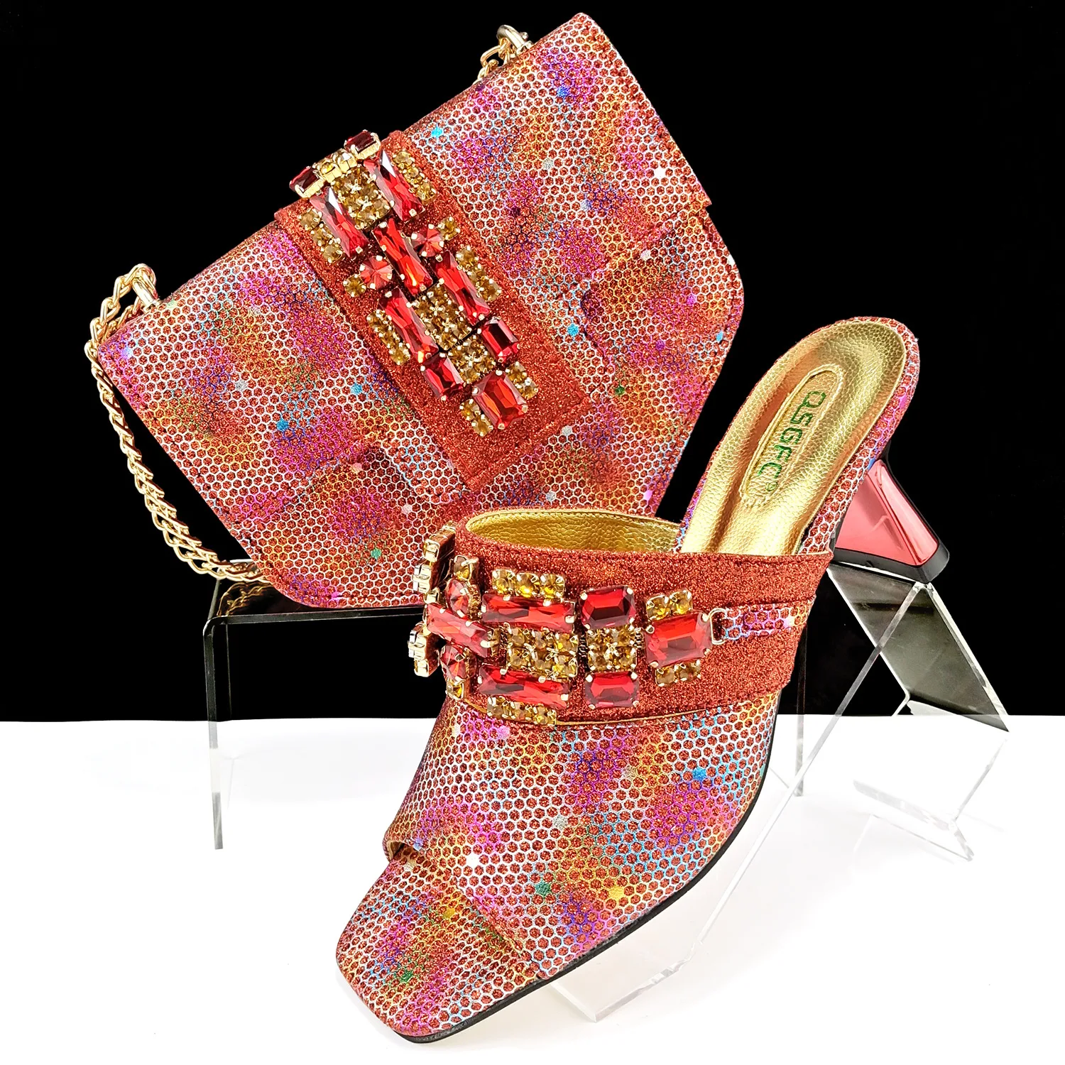 Conjunto de sapatos e bolsas femininos, camuflagem, tecido perfurado, fivela decorativa, chinelos casuais de salto alto. Conforto e moda! — foto 3