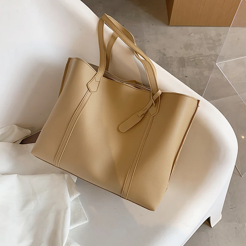 Bolsa de ombro feminina, perfeita para combinar com qualquer look. Ideal para mulheres que buscam estilo, personalidade e praticidade no dia a dia. — foto 5
