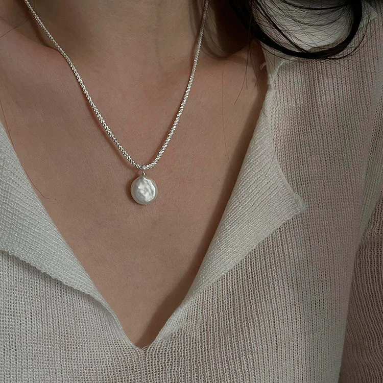 Colar de pérola barroca em prata esterlina S925, beleza natural e sofisticada. Um acessório atemporal que valoriza seu visual, presente perfeito. — foto 11