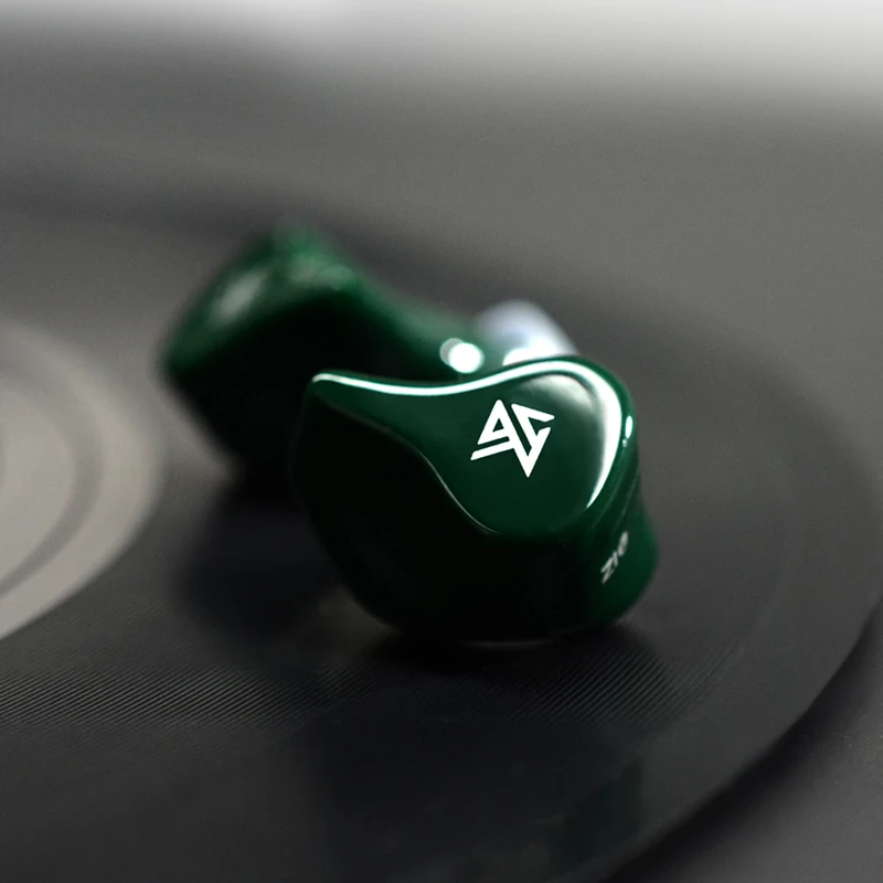 Title 4, Wireless Bluetooth in-ear headset. Experience s...