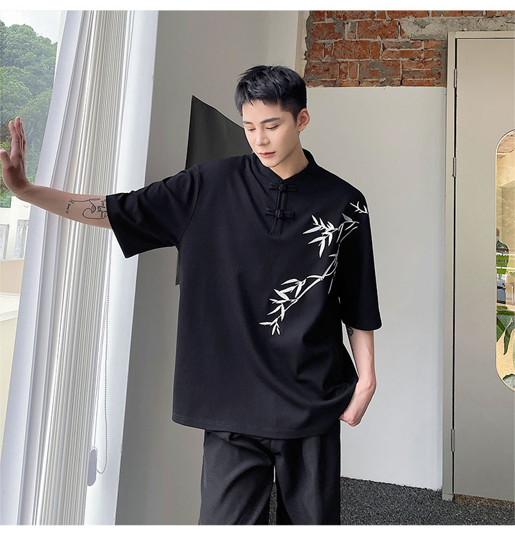Title 2, Camisa masculina de manga curta com bordado de ...