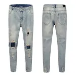 Calça jeans masculina azul, lavada e rasgada, com joelhos danificados. Estilo moderno e confortável, perfeita para um visual casual e despojado. — foto 2