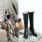 Botas altas com bico fino e salto stiletto. Desfile com elegância e sofisticação, realçando suas pernas e elevando seu estilo. — foto 7