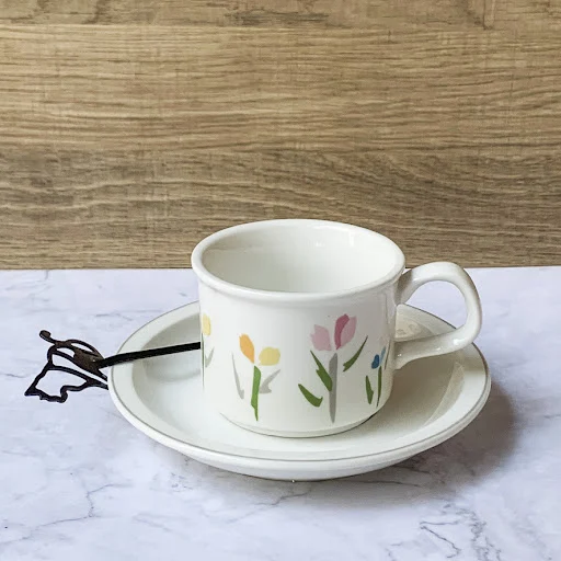 Title 5, Ensemble Tasse à Café en Céramique Tulip avec S...