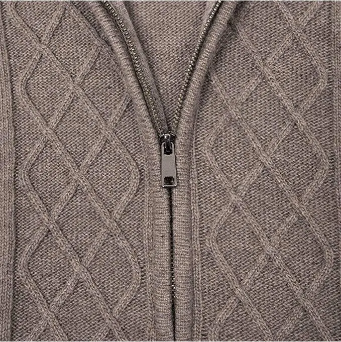 Cardigan a maniche lunghe con collo alto e zip, un capo versatile per comfort e stile. Perfetto per look casual o più eleganti, ideale in ogni stagione. — foto 18