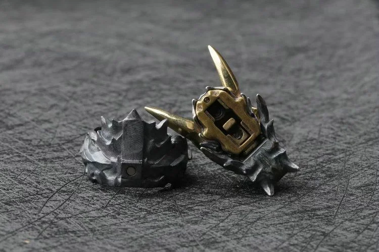 Anel de gárgulas vintage e desgastadas para homens, design único retrô, estilo motoqueiro, acessório de moda masculino. — foto 2