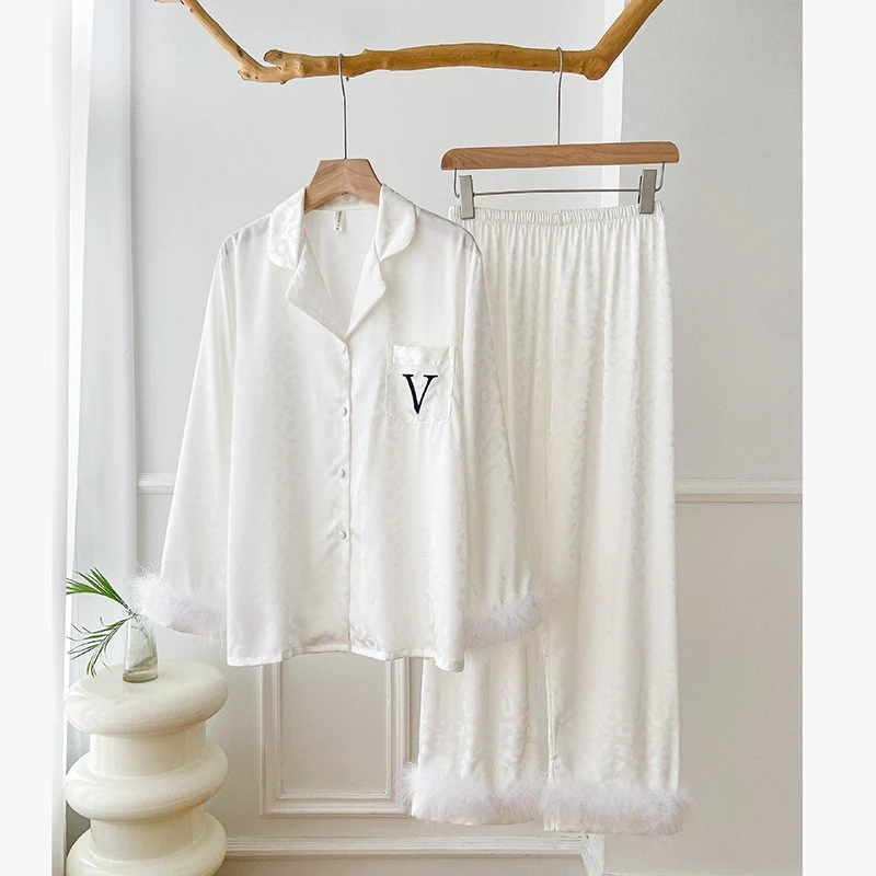 Title 3, Feather Model Loose Pajamas For Women