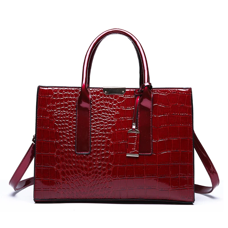 Bolsa de Ombro Única com Relevo e Grande Capacidade Mensageiro para Uso Diário. Perfeita para transportar seus pertences com elegância e conforto. — foto 2