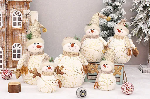 Title 6, Adornos navideños de muñeco de nieve de terciop...