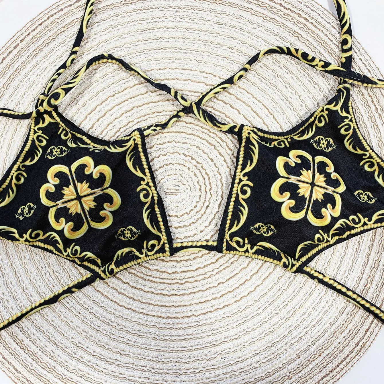 Title 21, Retro Print Bikini Luipaard Zwempak. Geniet van...