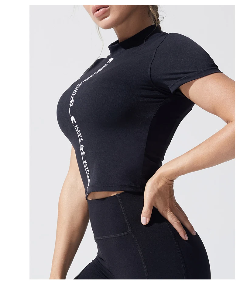 Manga curta impressa em inglês personalizada para roupas de ioga — foto 7