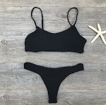 Biquíni sexy triangular com pregas, realça sua beleza na praia ou piscina, oferecendo um visual deslumbrante e elegante. — foto 10