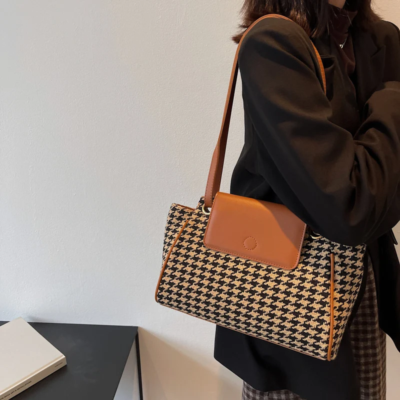 Title 6, Retro dames tas met grote capaciteit en trendy ...