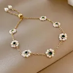Bracciale con Fiori di Perle, Catena Regolabile, Fashion e Versatile, Adatto a Ogni Outfit, Accessorio Donna Elegante — foto 3