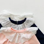 Body de algodão com gola de renda para bebês, macacão infantil, roupa de base, macacão para recém-nascidos, conforto e estilo. — foto 16