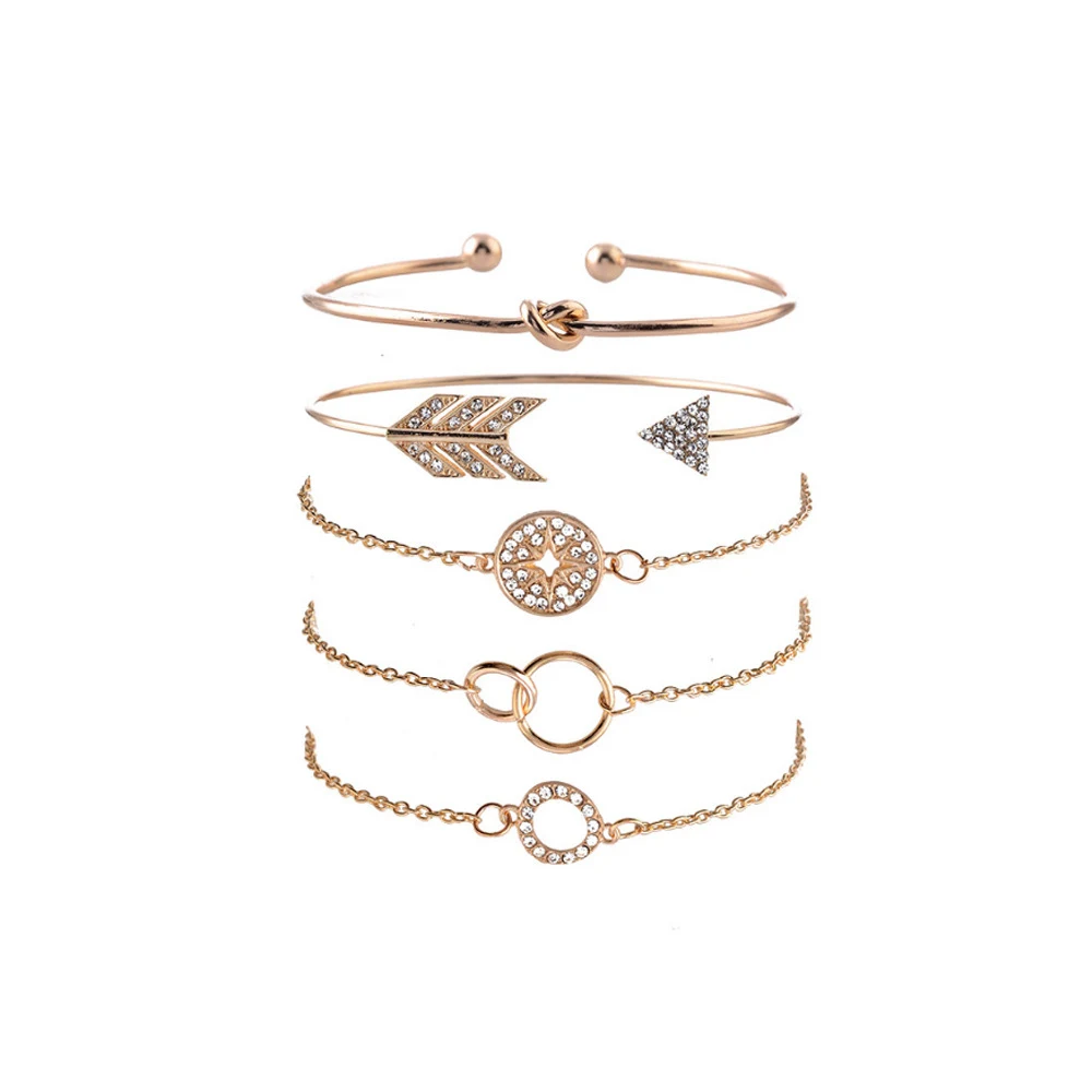 Pulseira de ouro com estrela de cinco pontas e nó de amor. Demonstre afeto com este elegante acessório, um presente perfeito e cheio de significado. — foto 8