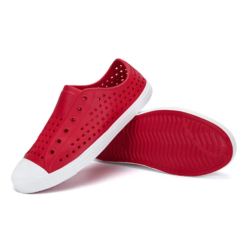 Title 6, Student beach shoes