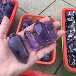 Natuurlijke amethist dubbelpunt kolom ornamenten voor decoratie en energie balans. Breng schoonheid en harmonie in je ruimte. — foto 1