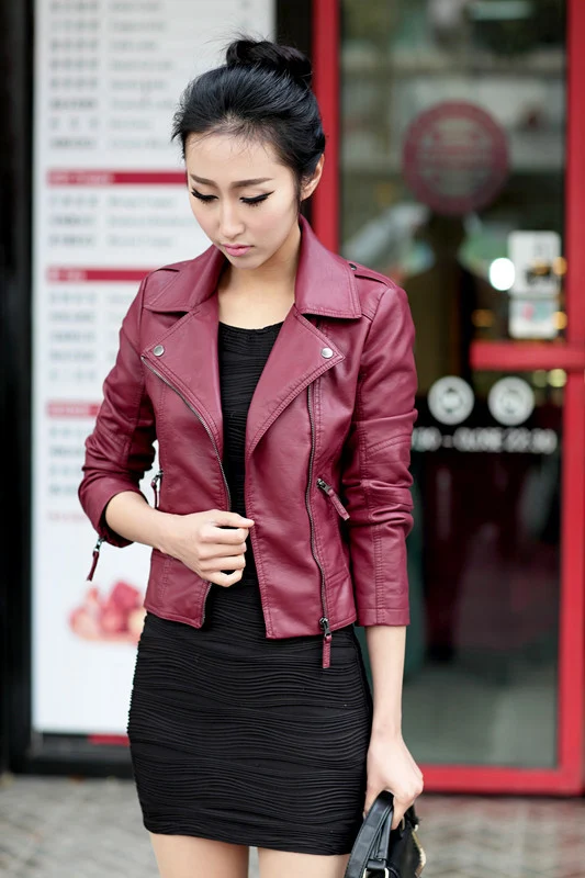 Jaqueta feminina de couro PU curta e slim. Casaco pequeno e elegante para mulheres. Ideal para um visual moderno, confortável e cheio de estilo. — foto 3