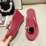 Sandali con plateau semplici a camelia eleganti da donna con tacco alto, perfetti per occasioni speciali e serate. — foto 9