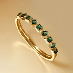 Pulseira feminina com diamantes coloridos embutidos quadrados geométricos. Adicione elegância e sofisticação ao seu visual com esta joia única. — foto 2