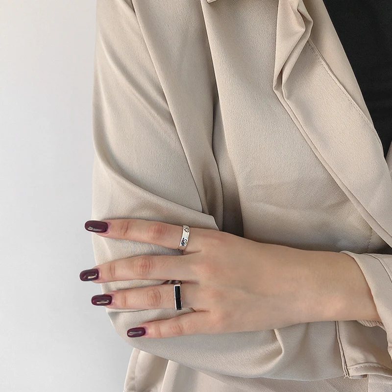 Schwarzer Epoxidharz-Ring – Stilvoller, langlebiger Schmuck für Alltag und besondere Anlässe. Widerstandsfähig und einzigartig. — foto 4