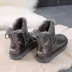 Guncolored leather noodles