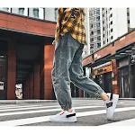 Nowe męskie buty sportowe w stylu casual. Wygodne i stylowe obuwie dla mężczyzn, idealne do codziennego użytku i aktywności sportowych. — zdjęcie 5