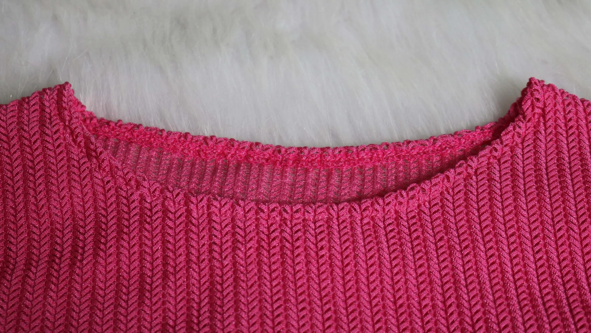 Completo due pezzi casual da donna con scollo rotondo, perfetto per un look quotidiano confortevole e alla moda. Ideale per ogni occasione. — foto 4