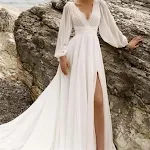 Vestido de noiva plus size cintura alta, decote em V profundo, manga longa, fenda alta e costas nuas. — foto 3