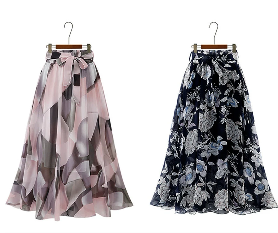 Saia midi de chiffon com estampa floral grande e modelagem ampla, ideal para um visual feminino, elegante e confortável em diversas ocasiões. — foto 27