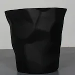 Black medium trash can