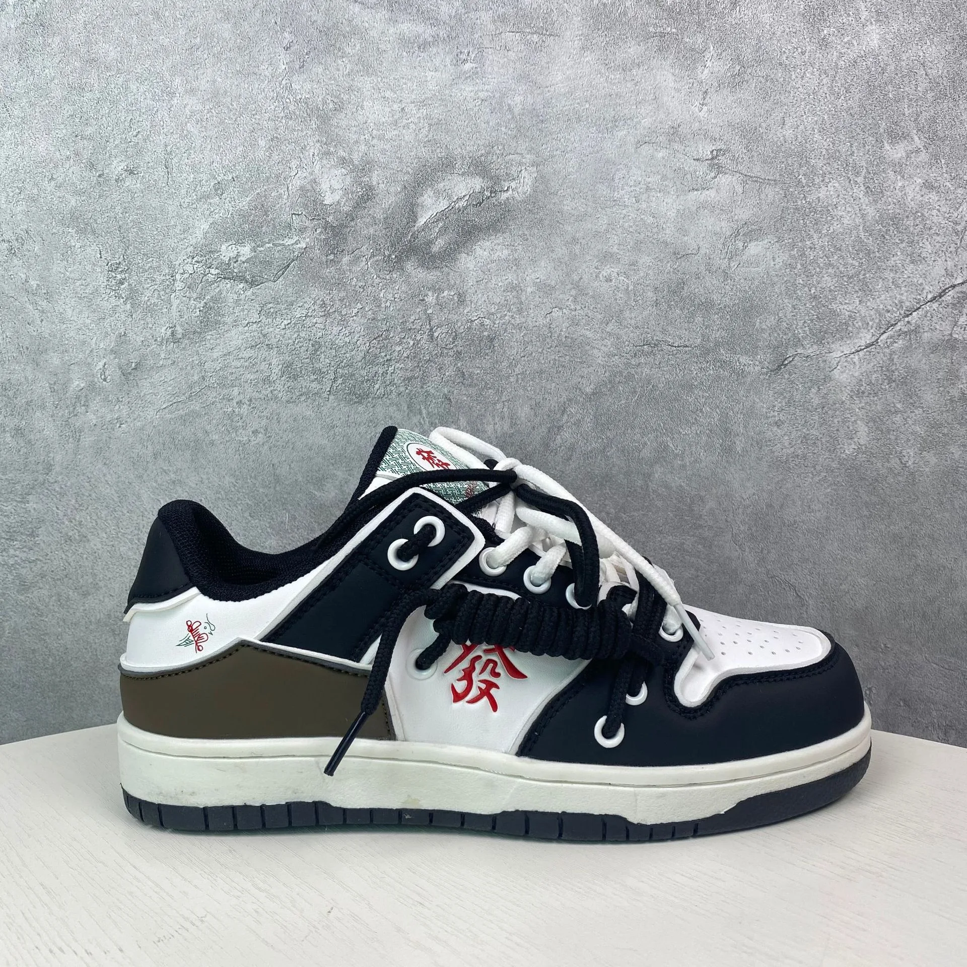 Męskie Casualowe Buty Sportowe z Platformą Zwiększające Wzrost Stylowe i Wygodne Sneakersy dla Mody Codziennej Idealne — zdjęcie 10