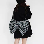Bolsa de Ombro Feminina com Laço — Grande Capacidade, Personalidade Única, Perfeita para o Dia a Dia, Oferecendo Conforto e Estilo Elegante — foto 7