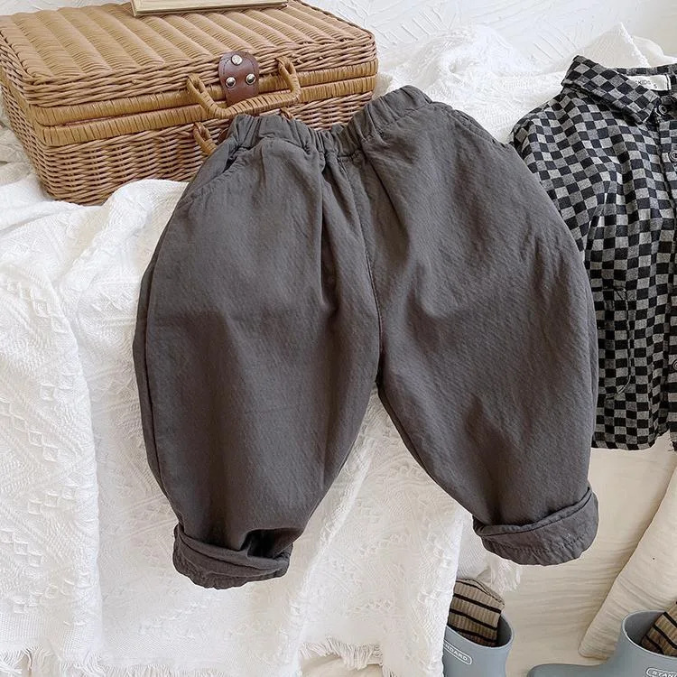 Calças bloomers folgadas casuais de rabanete, perfeitas para um visual descontraído e moderno. Conforto e estilo em uma peça única para o dia a dia. — foto 4