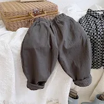 Calças bloomers folgadas casuais de rabanete, perfeitas para um visual descontraído e moderno. Conforto e estilo em uma peça única para o dia a dia. — foto 4