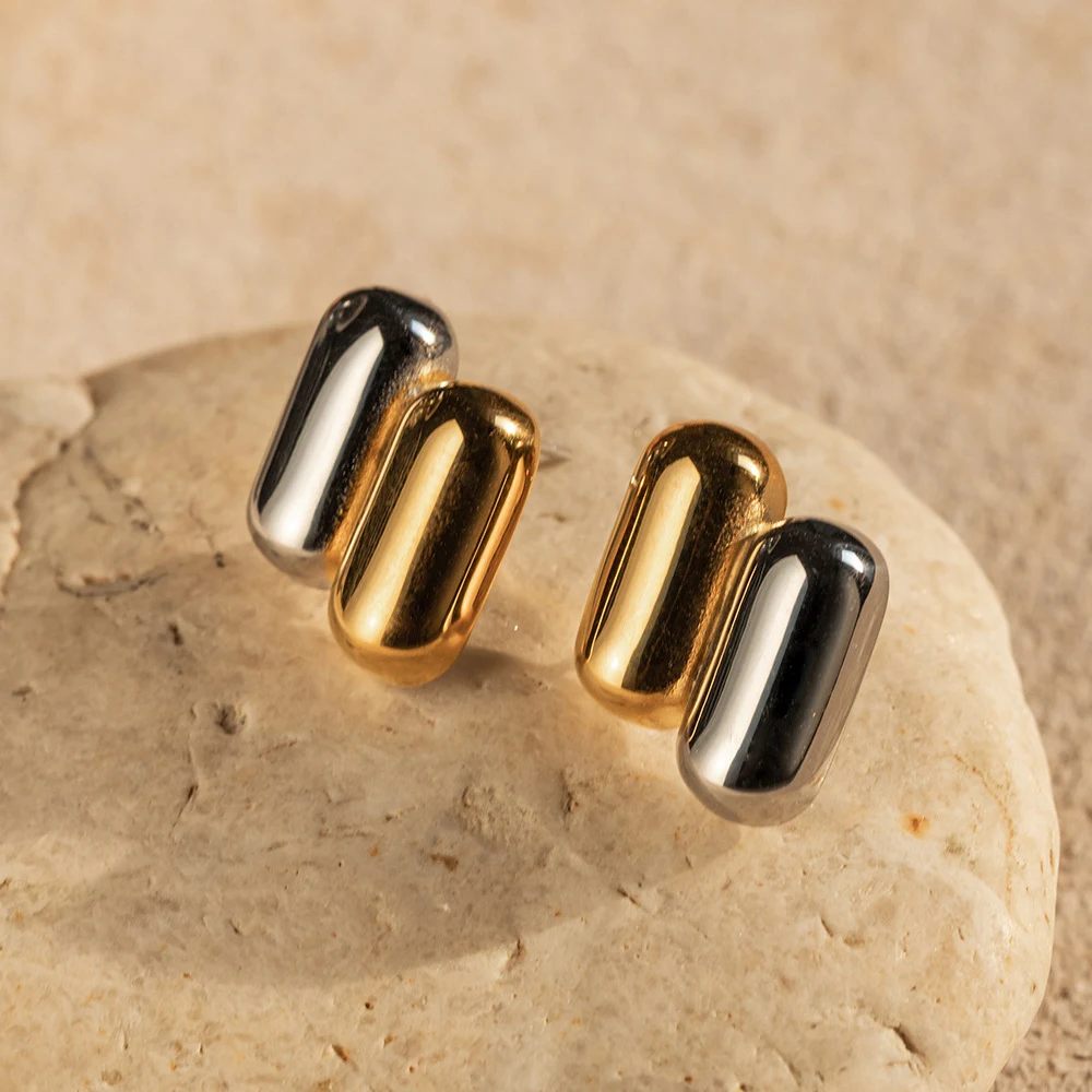 Brincos Bicolores Aço Inox e Ouro 18K Estilo INS. Design Sofisticado e Durabilidade para um Look Elegante e Moderno. — foto 4