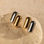 Brincos Bicolores Aço Inox e Ouro 18K Estilo INS. Design Sofisticado e Durabilidade para um Look Elegante e Moderno. — foto 4