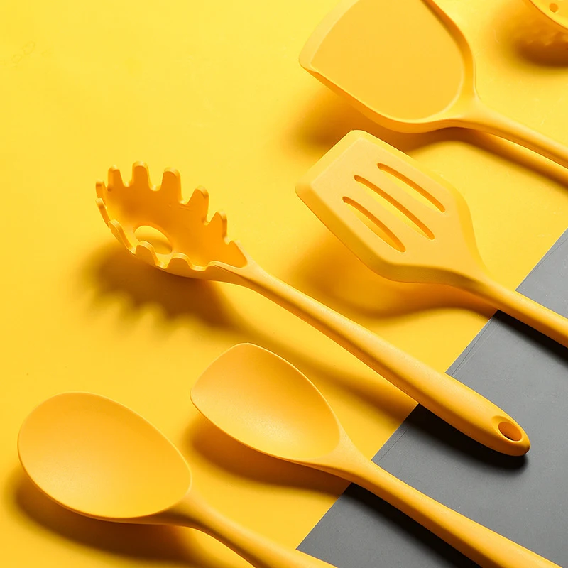 High Value Yellow Food Grade Silicone Suit provides safe, flexible protection for food industry professionals. — photo 14