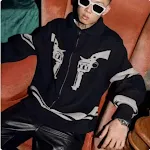 Suéter holgado de moda para hombre con cuello redondo pequeño. Suave y cómodo, ideal para un look casual y relajado con estilo en cualquier ocasión. — foto 2