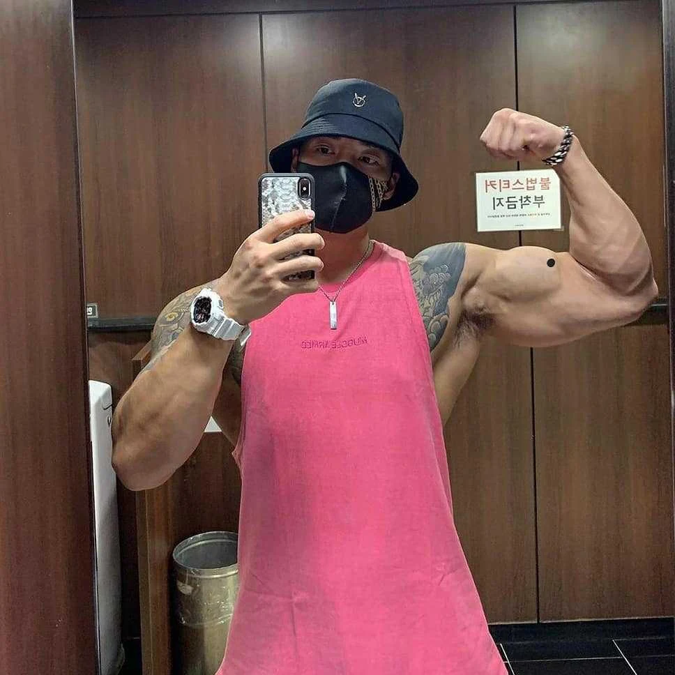 Fitness Vest Heren Mouwloos T-shirt Losjes Ademend Sport Tanktop Perfect voor Training Gym en Hardlopen Lichtgewicht en Comfort — foto 17