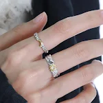 Anel Sun Moon Tonghui Feminino Design especial Vento frio Alta sensação Adicione um toque de sofisticação e estilo único ao seu visual com este anel. — foto 6