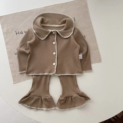 Title 12, Conjunto de duas peças para bebê, tricô com con...