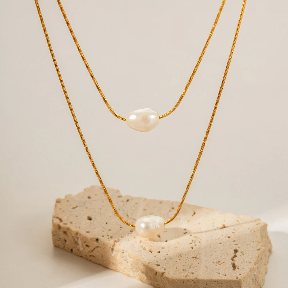 Colar de pérolas de água doce, aço inoxidável dourado 18K, camada dupla, antidesbotamento. Elegância duradoura para um visual sofisticado e moderno. — foto 12
