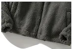 Jaqueta masculina com gola alta grossa e estilo roqueiro. Solta e confortável, perfeita para o inverno e para um visual moderno e despojado. — foto 16