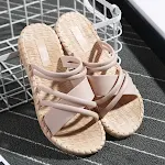 Flat slippers for indoor and outdoor use. Comfort and versatility for your feet. Enjoy softness at home and outside, eff — photo 10